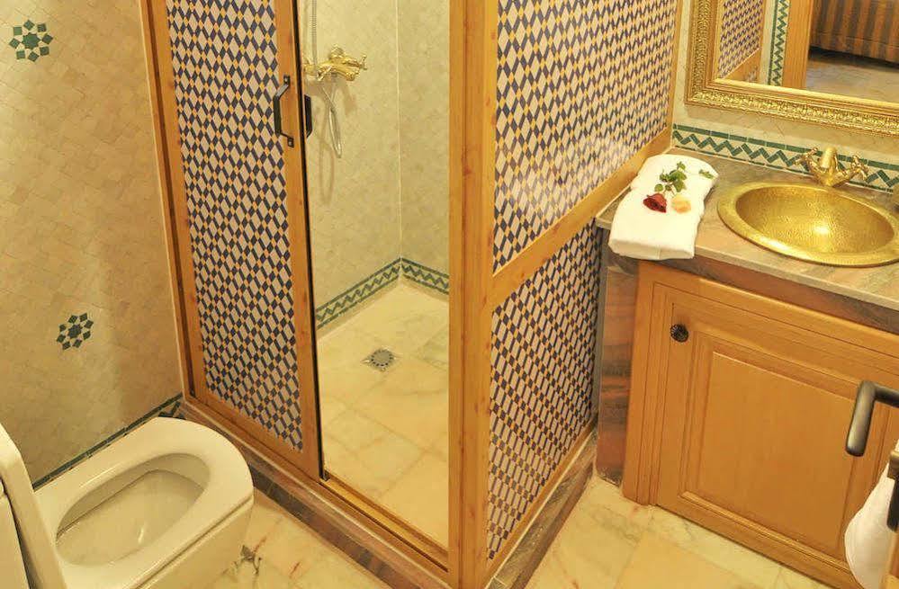 Dar Al Madina Al Kadima Hotel Fez Exterior photo