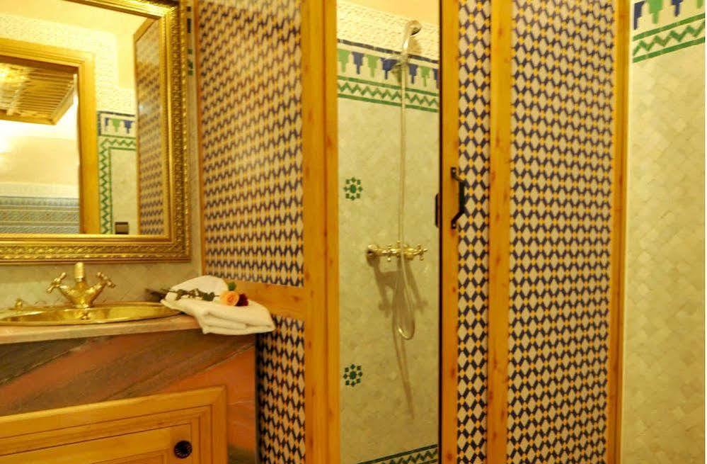 Dar Al Madina Al Kadima Hotel Fez Exterior photo